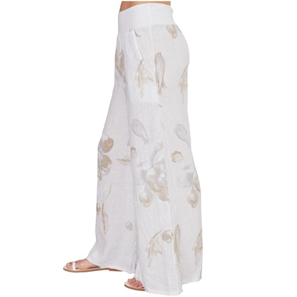 Floral Wide-Leg Pants in Cream and White - Picture 2 of 3